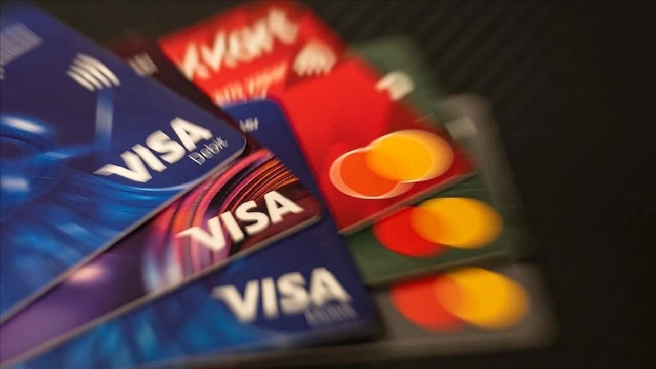 Kredi Kartı Borçlarına 48 Ay Vade ve Düşük Faiz Geliyor Kredi Kartı Borçlarına 48 Ay Vade ve Düşük Faiz Geliyor