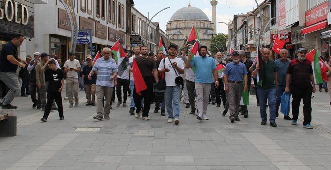YOZGAT GENÇ İHH: GAZZE İÇİN SUSMAYACAĞIZ!