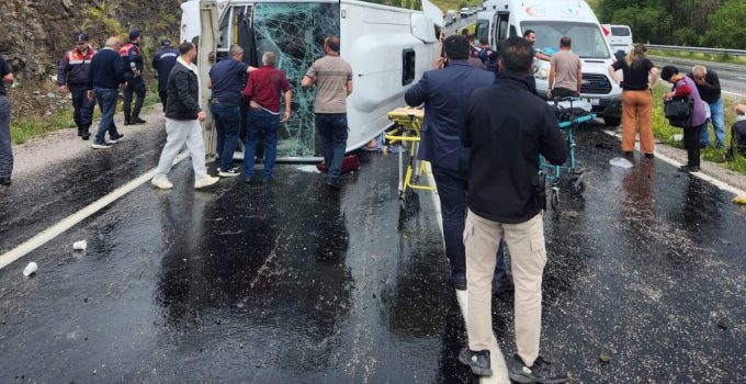 Yozgat’ta Korkunç Kaza! Bilançoda 2 Ölü, 20 Yaralı