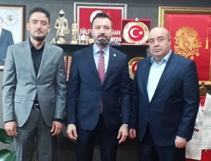 GENÇLERİN ABİSİ VEKİL ŞAHAN PERFORMANSI İLE GÖZ DOLDURUYOR