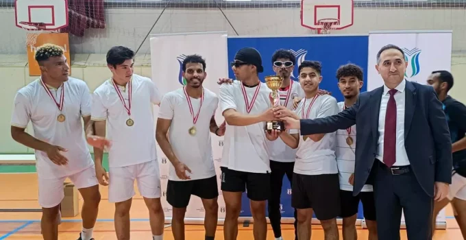 SUBÜ’de Öğrenciler Arası Futsal Turnuvası Gerçekleşti