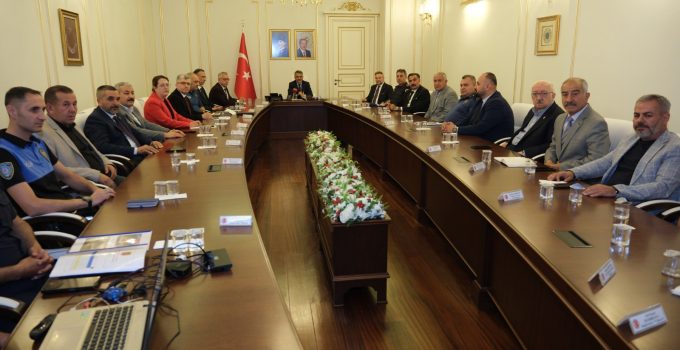 YOZGAT İÇİN GÜVENLİK ZİRVESİ: YENİ TEDBİRLER DEVREYE GİRİYOR!